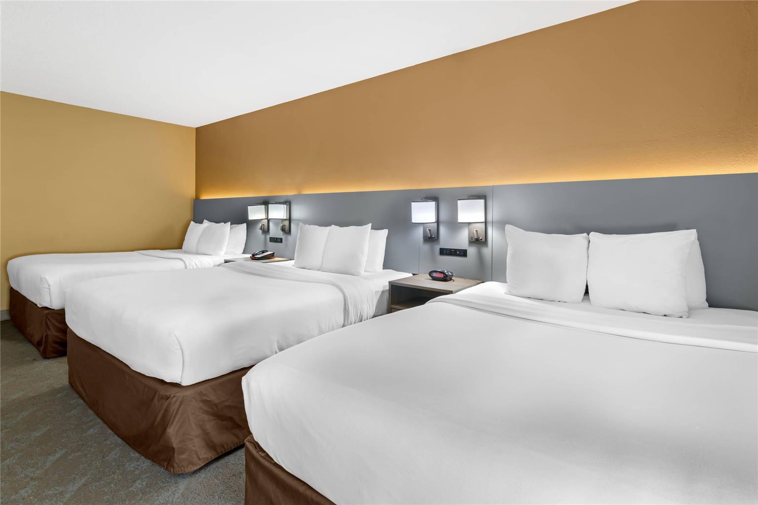 Comfort Inn & Suites Kansas City Northeast - photo 16