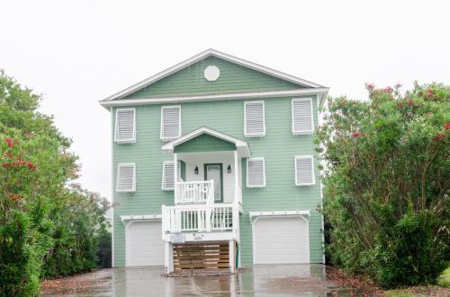 Emerald Shores by Bryant Real Estate in Kure Beach, United States