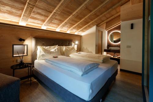 Chalet Ice Villa Genf Spa Relax — 4-Star Luxury Hotel in Livigno, Italy