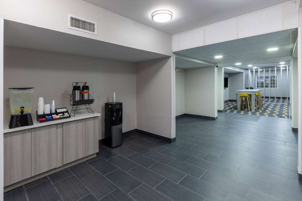 Microtel Inn & Suites by Wyndham Bossier City - photo 54