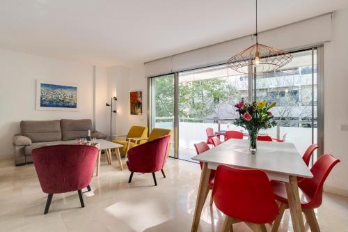 Modern Apartment next the Beach — 4-Star Luxury Hotel in Marbella, Spain