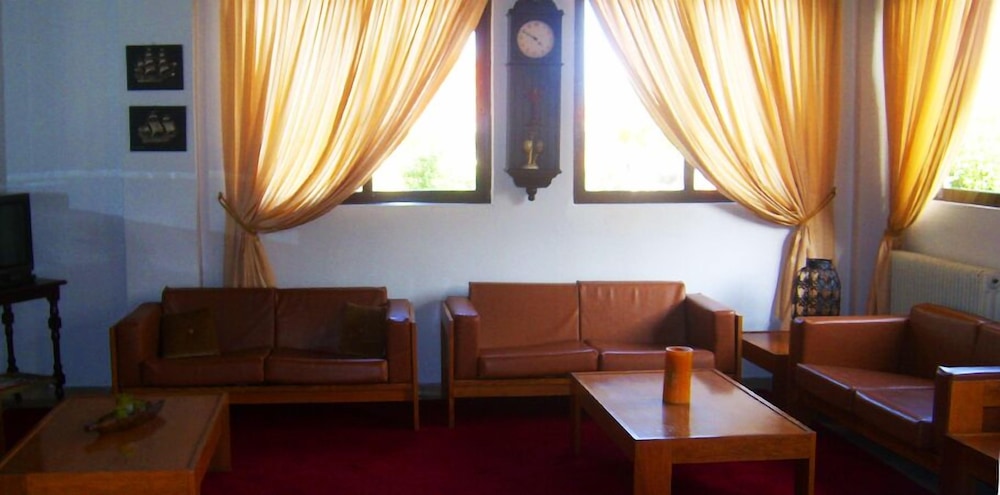 Hotel Themisto — Aigio — photo 2