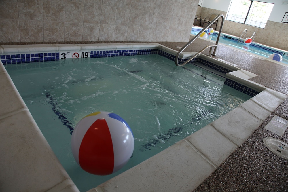 Staybridge Suites Lincoln Northeast by IHG - photo 13