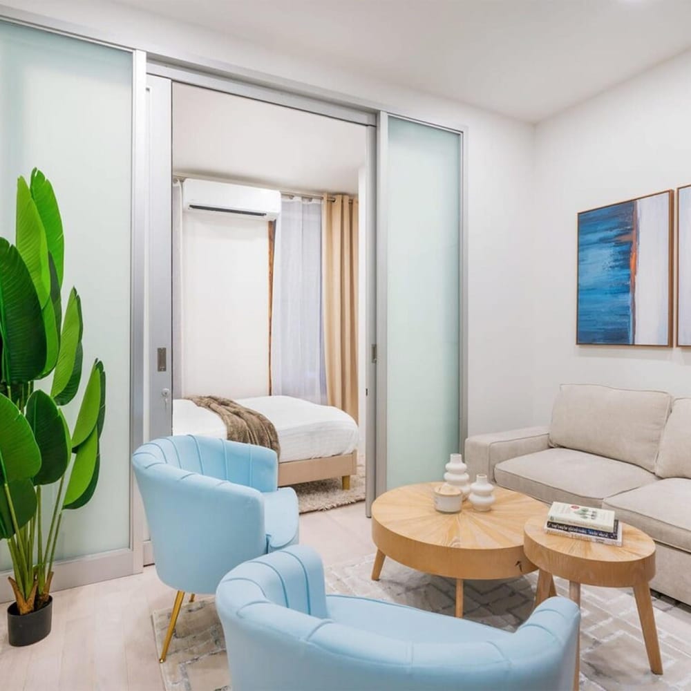 317 2A Sleek Modern 1Br Ues W D — 4-Star Luxury Hotel in New York City, United States