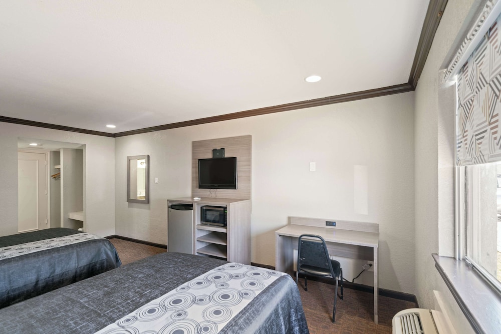Americas Best Value Inn & Suites Brenham - photo 9