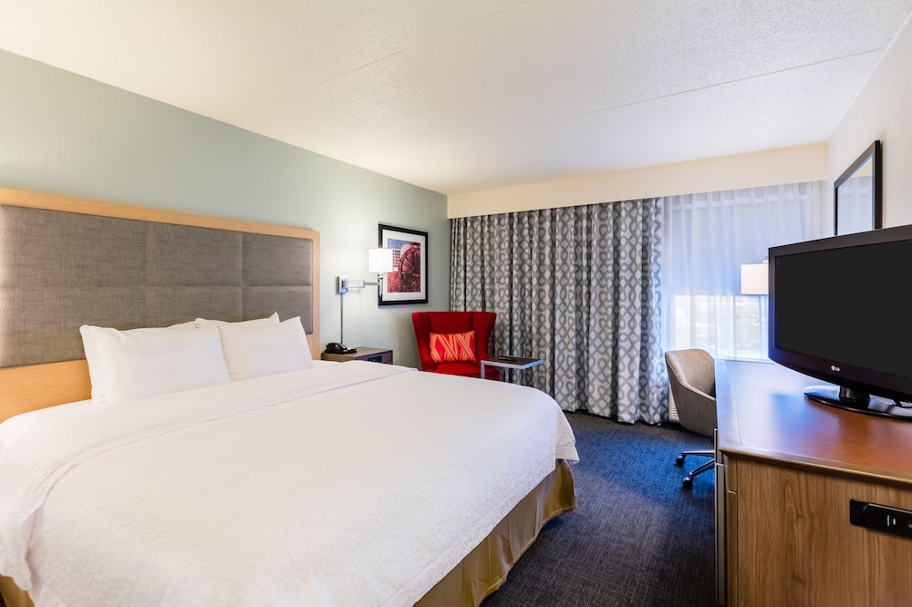 Hampton Inn St. Charles St. Peters - photo 6