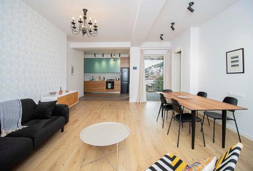 2BR Colorful Apt on Vera Near Stamba By Wehost