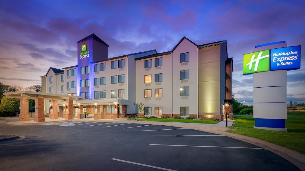 Holiday Inn Express Minneapolis Coon Rapids Blaine by IHG — hotel in Coon Rapids