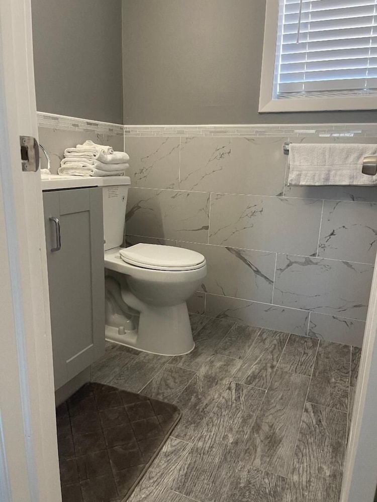 Point Pleasant Inn - photo 8