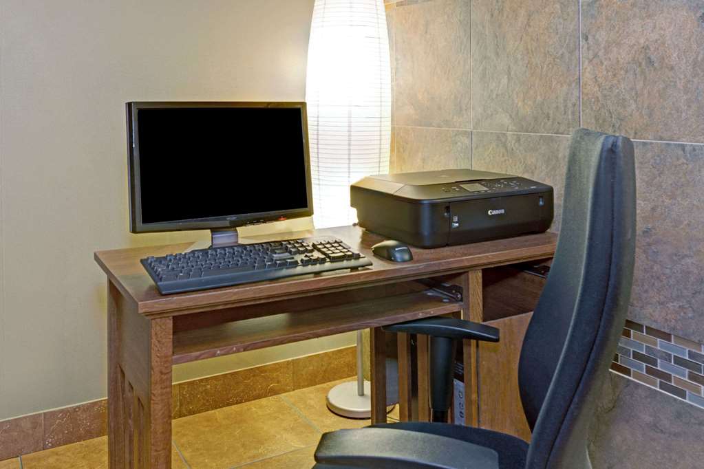 Days Inn by Wyndham Fort Collins - photo 35