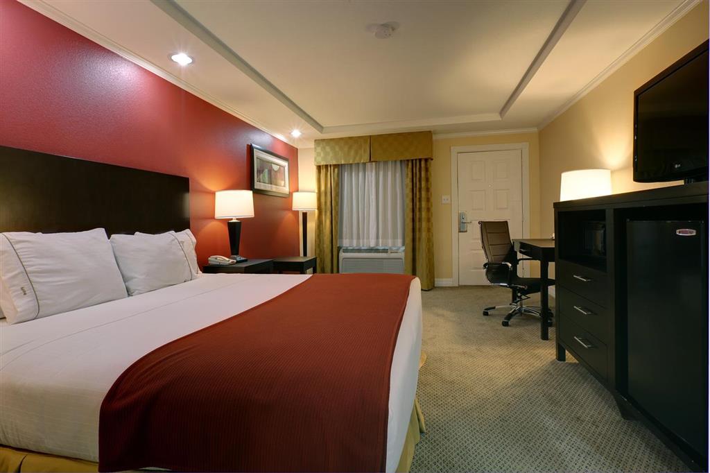 Americas Best Value Inn Angleton - photo 9
