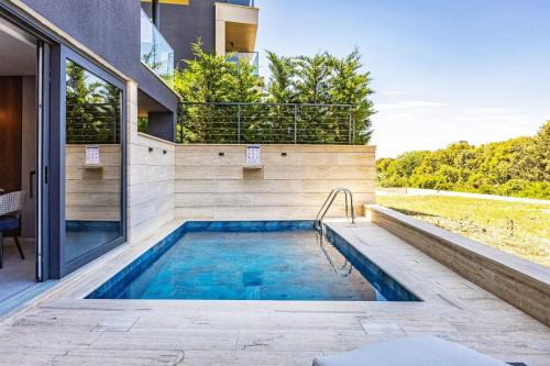 Luxury Pool Seaside Apartments Zadar — 4-Star Luxury Hotel in Zadar, Croatia