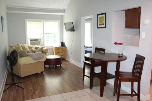 Historic Hill Apt1 — hotel in Tuskegee