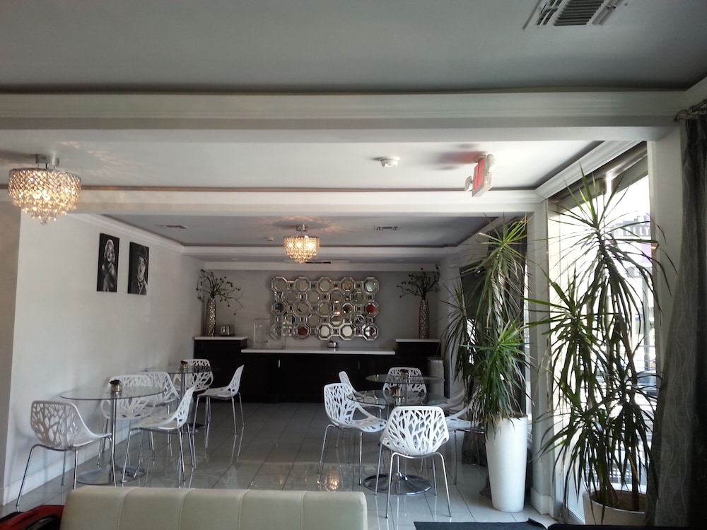 Hollywood VIP Hotel - photo 13