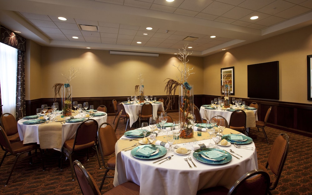 Hampton Inn Marquette Waterfront - photo 41