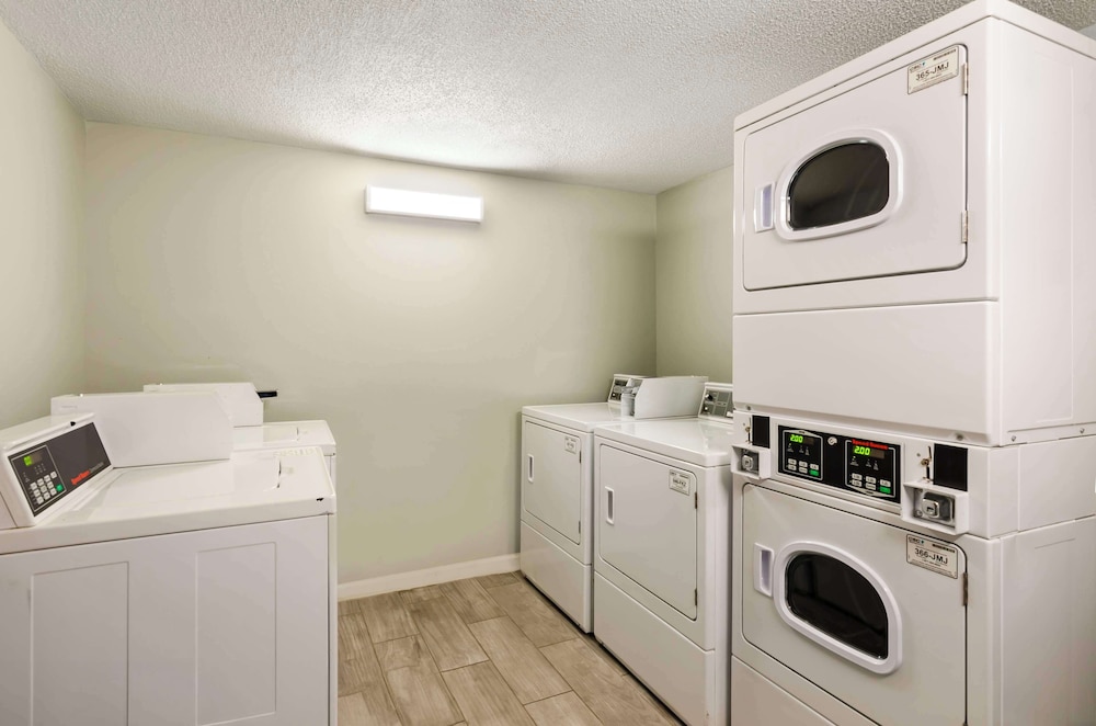 Best Western Plus Beckley Inn - photo 35
