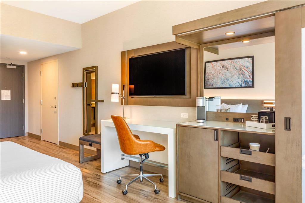Cambria Hotel New Haven University Area - photo 25