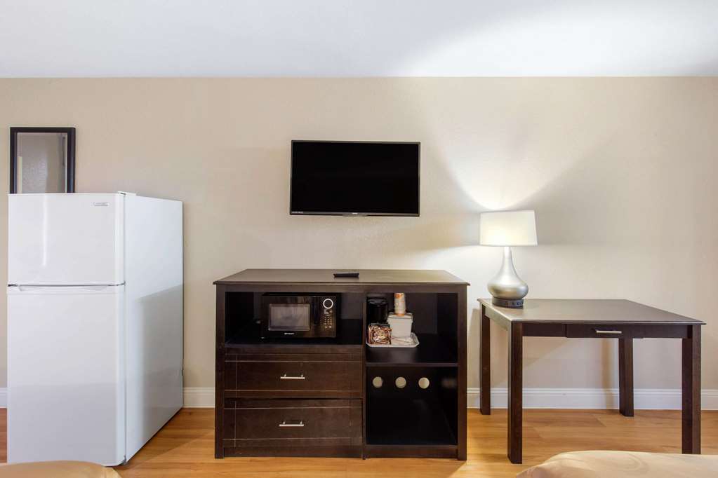 Quality Inn Port Arthur Nederland - photo 18