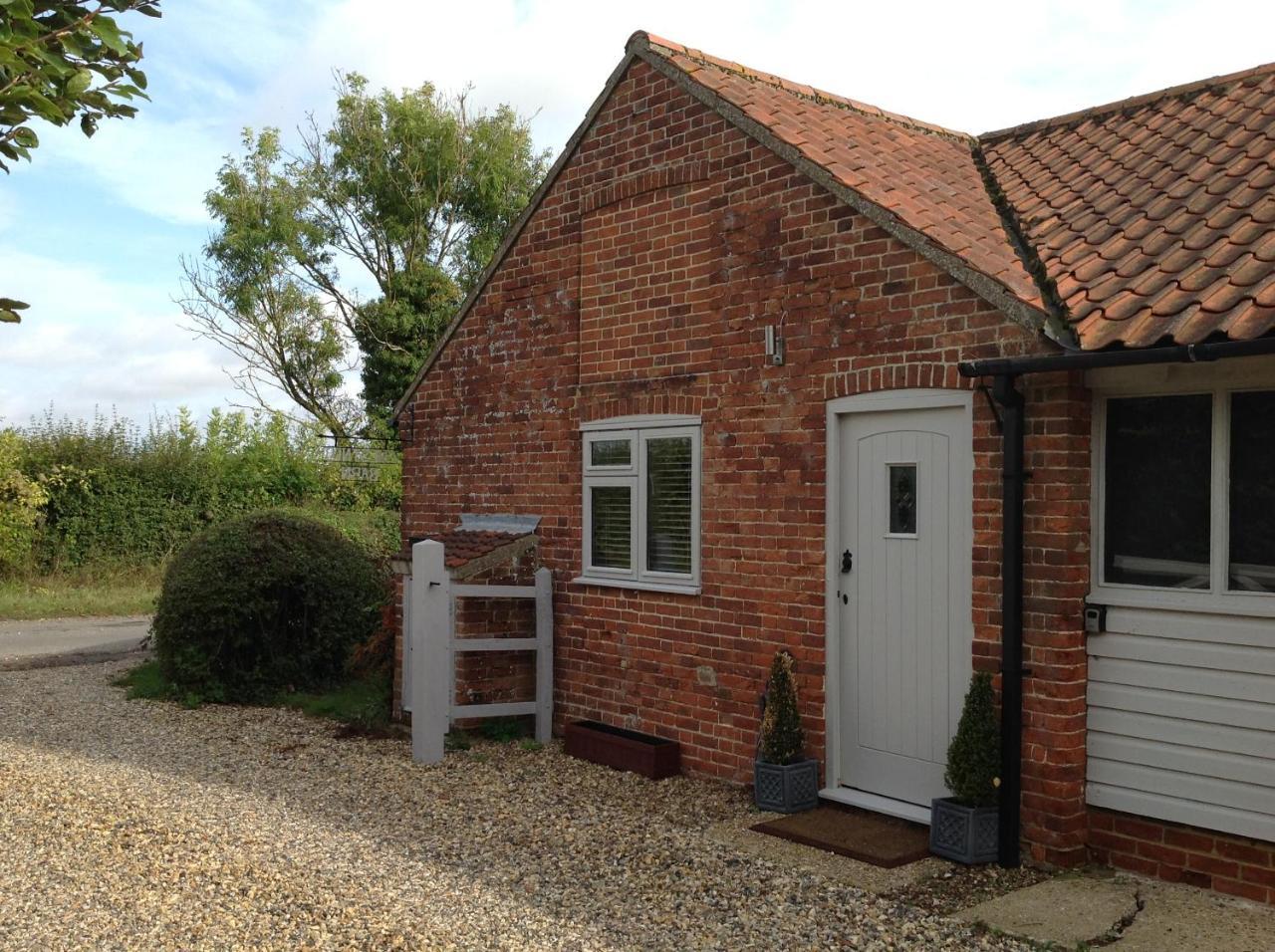 Chestnut Lodge — 4-Star Luxury Hotel in East Dereham, United Kingdom