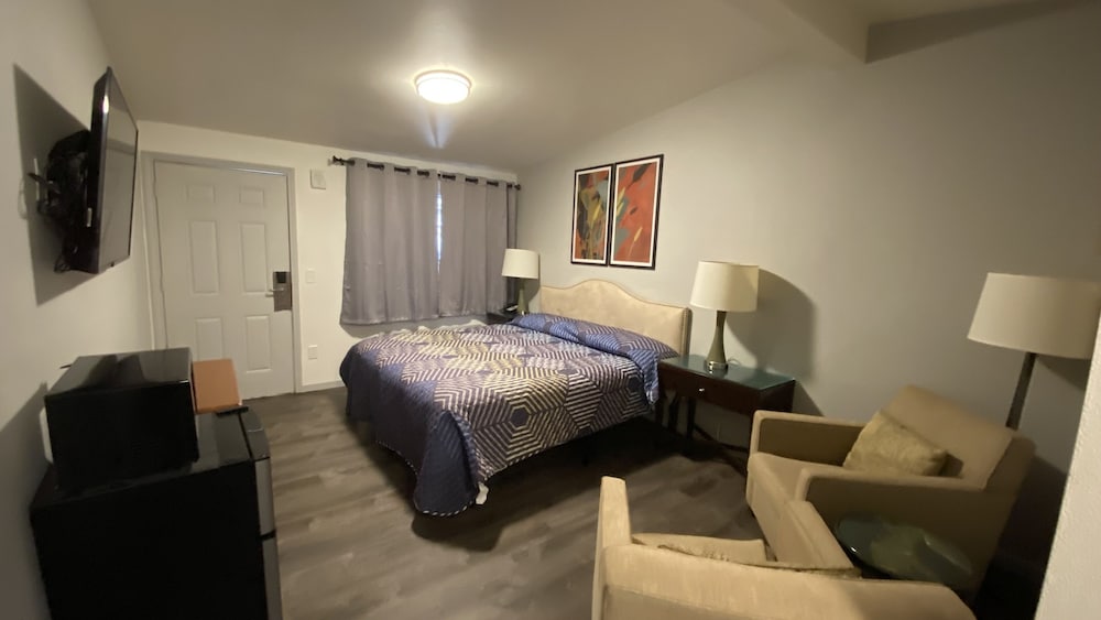 Golden Kent Motel - photo 11
