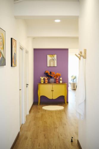 2BR Stylist Rare Find China Town