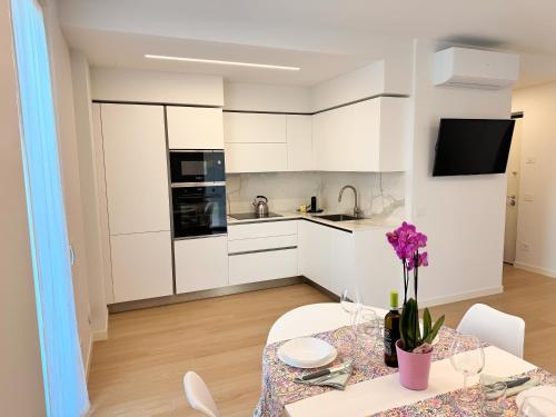 Incanto Apartment Lazise Pools e Garden — 4-Star Luxury Hotel in Lazise, Italy