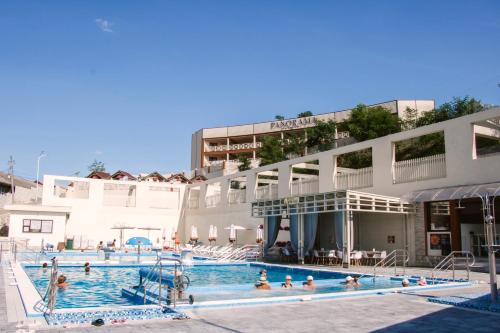 Panorama - carbon neutral hotel in Solotvyno