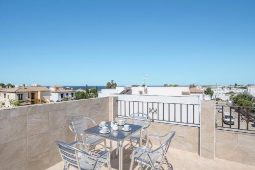 Apartamento Juan 1 — 4-Star Luxury Hotel in Conil De La Frontera, Spain