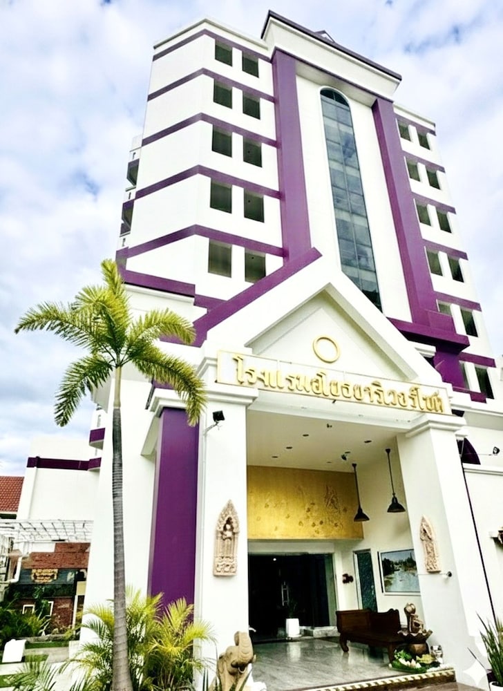 Ayothaya Riverside Hotel Ayutthaya in Phra Nakhon Si Ayutthaya, Thailand