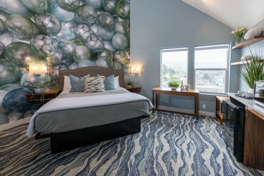 Seaside Oceanfront Inn - photo 35