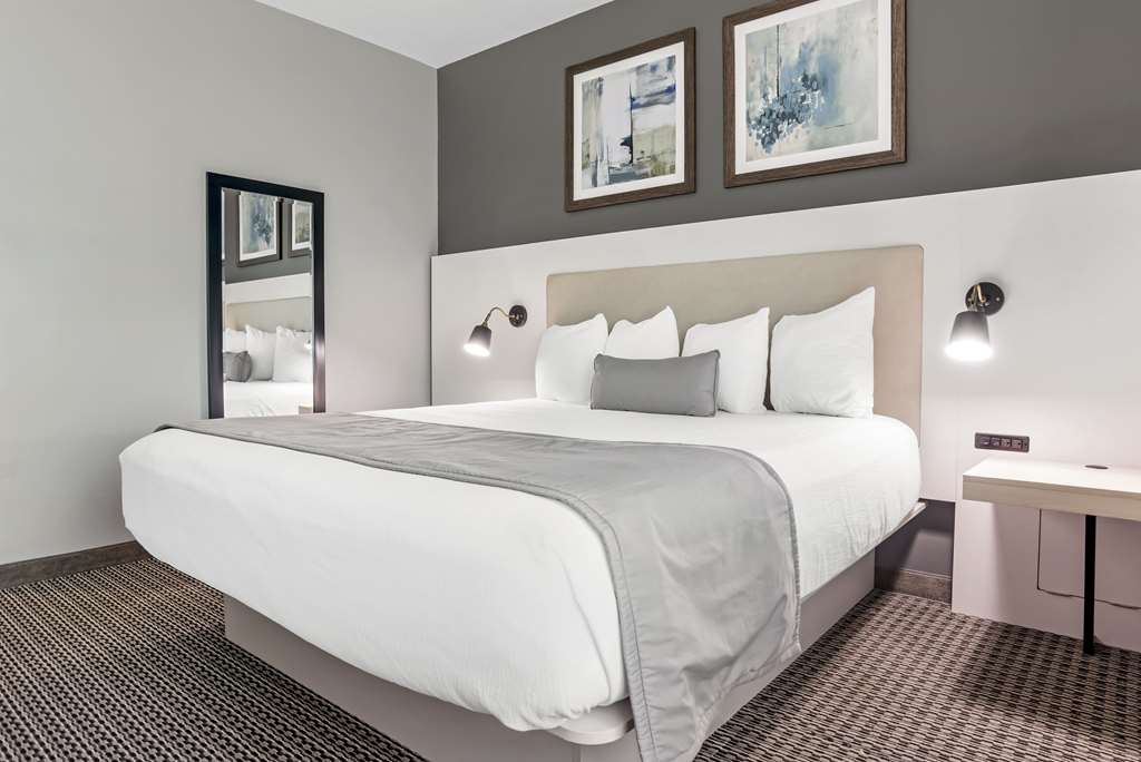 Best Western Plus Two Rivers Hotel & Suites - photo 16