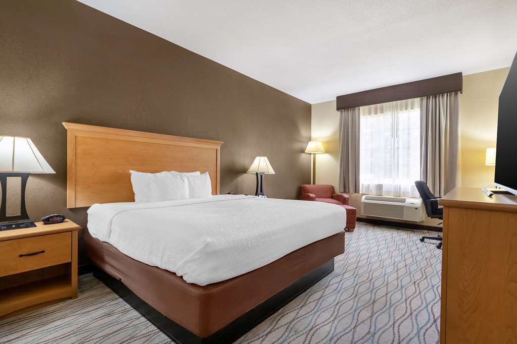 Best Western Locust Grove Inn & Suites - photo 2