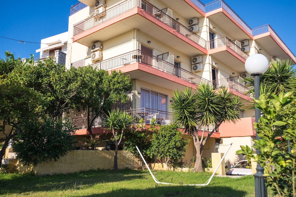 Hotel Milton — hotel in Mavrovouni