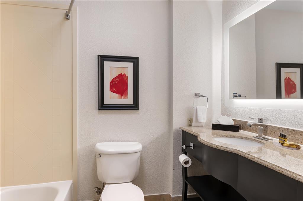 Best Western Plus JFK Inn & Suites - photo 24