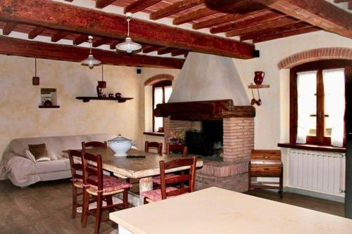 Casa di Paola — 4-Star Luxury Hotel in Subbiano, Italy