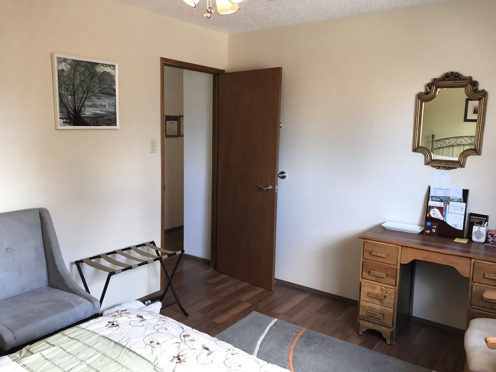 Wild Rose Bed & Breakfast — Saskatoon — photo 4