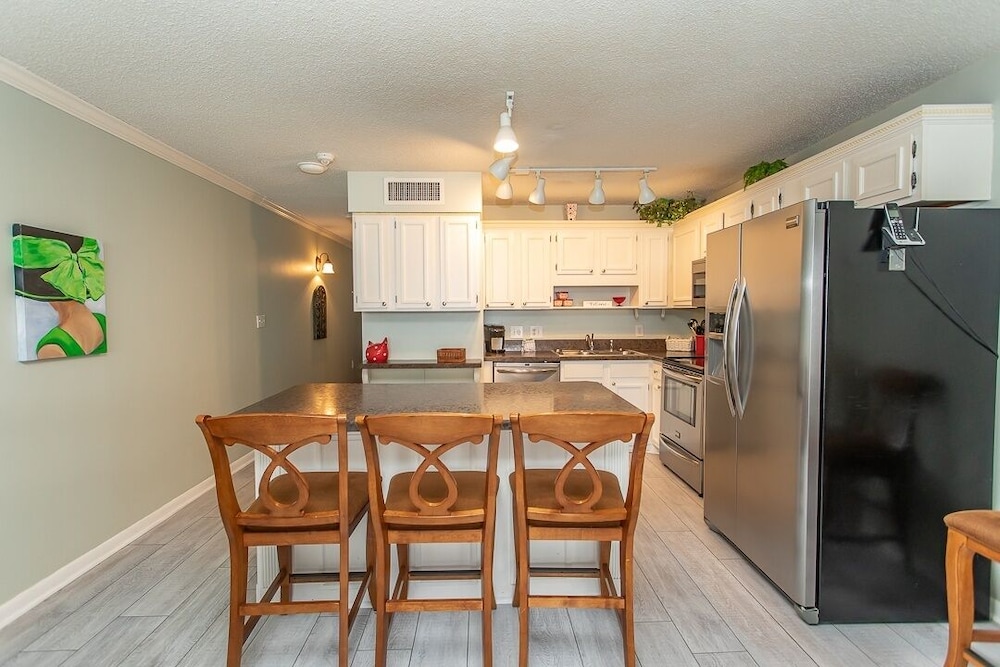 Royal Garden Resort 203 1 Bedroom Condo by RedAwning - photo 9