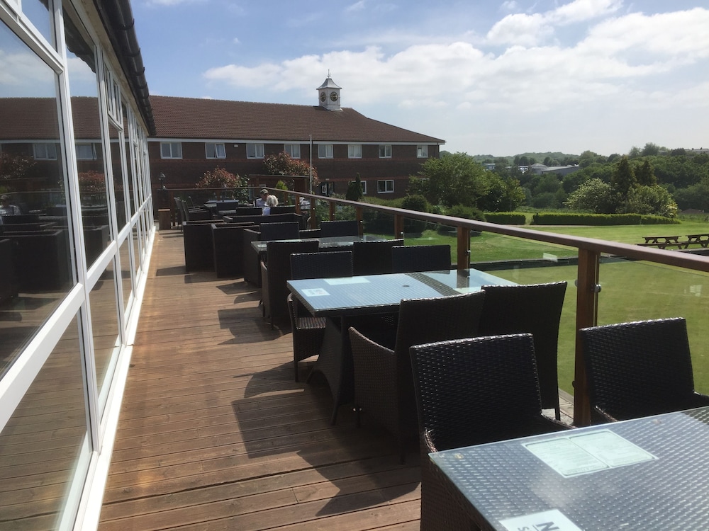 Bells Hotel and Country Club — hotel in Coleford