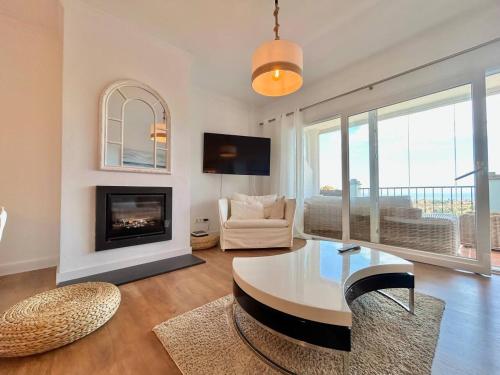 Vistas Al Mar Con Jacuzzi En Calahonda Parking — Mijas