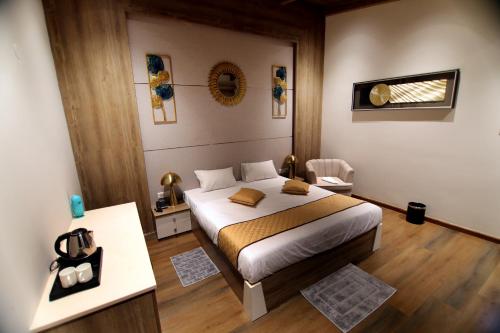 Cataleya in Kotagiri, India