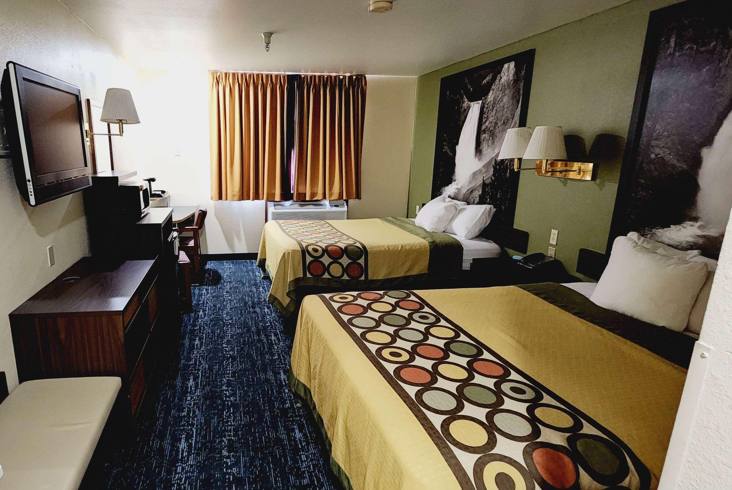 Super 8 by Wyndham Rawlins - photo 10