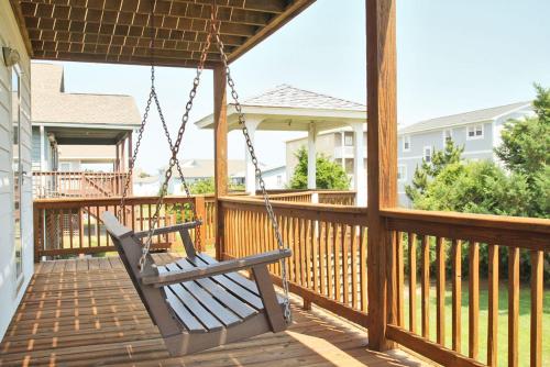 Heron Pointe by Oak Island Accommodations - photo 10