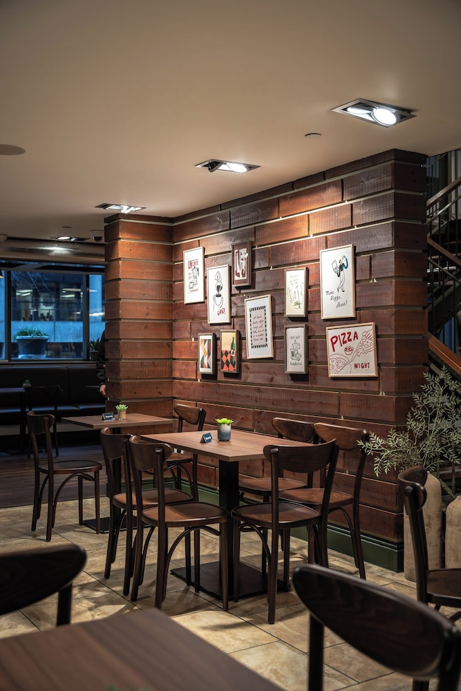 מזון ומשקאות