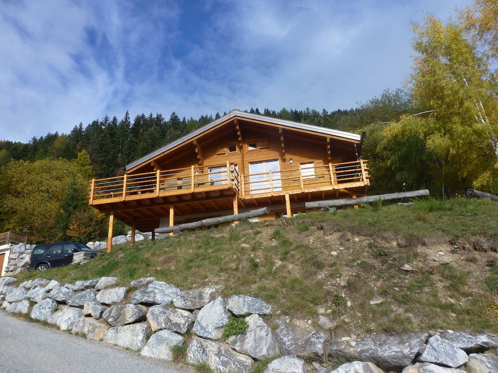 Chalet Clématites — 4-Star Luxury Hotel in Ayent, Switzerland