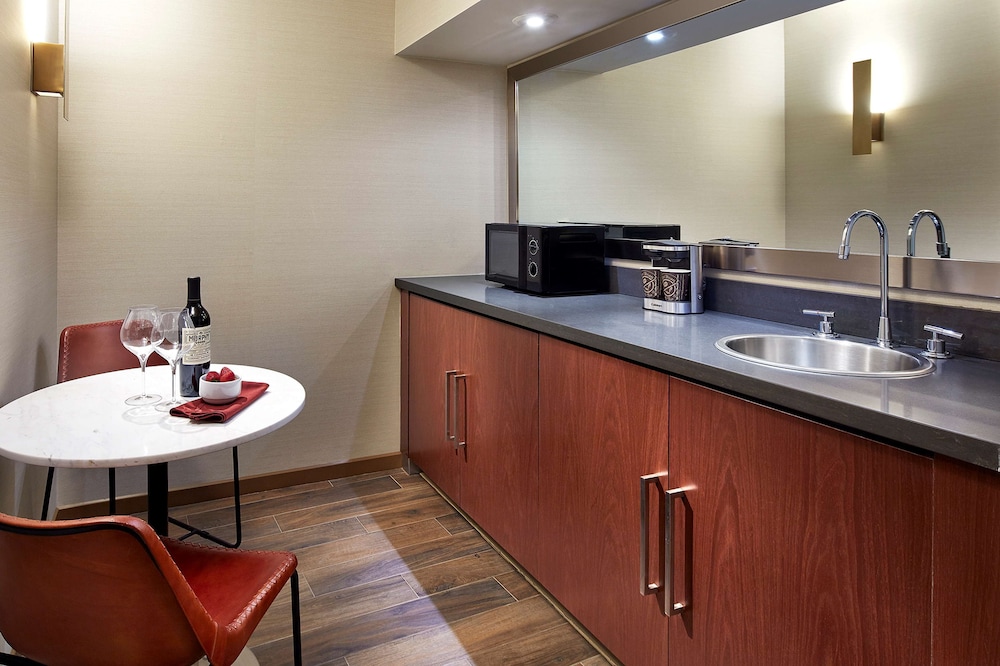 Hilton Pasadena - photo 26