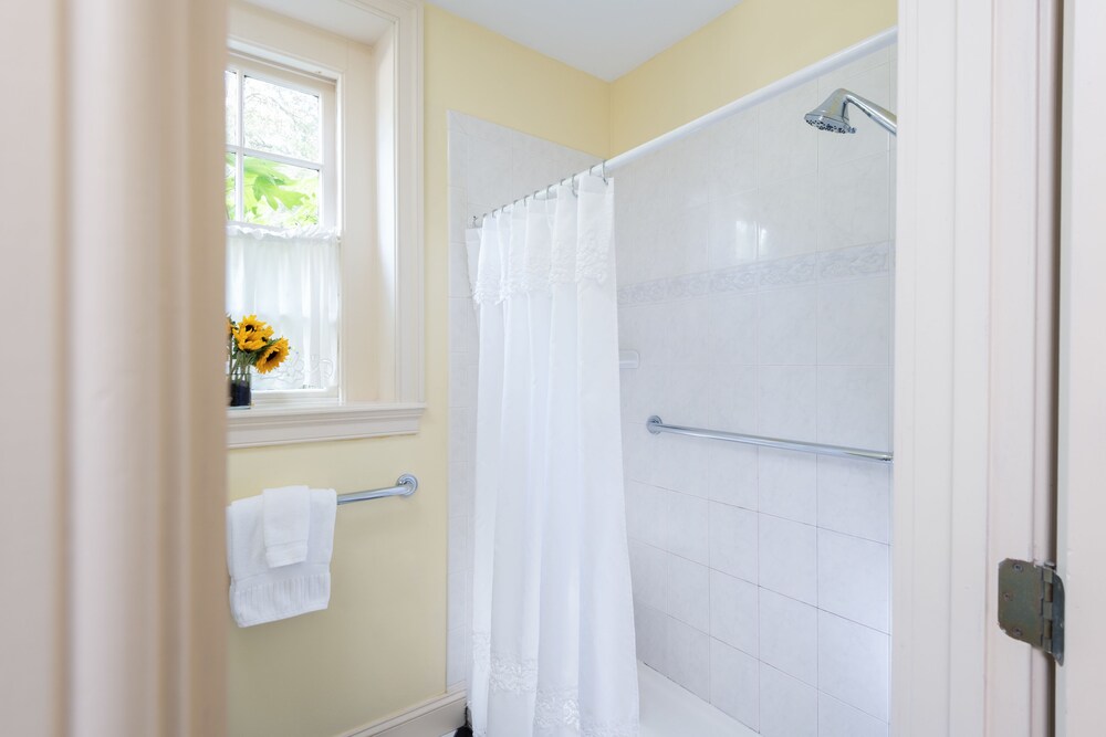 Great Oak Manor - photo 32
