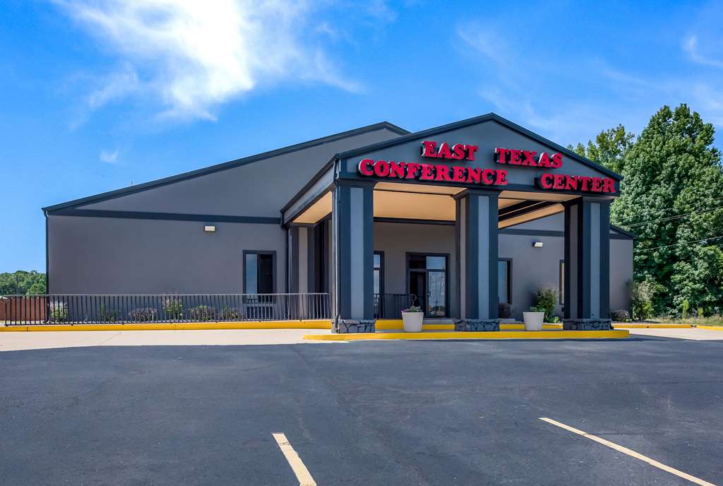 Clarion Pointe Marshall - photo 3