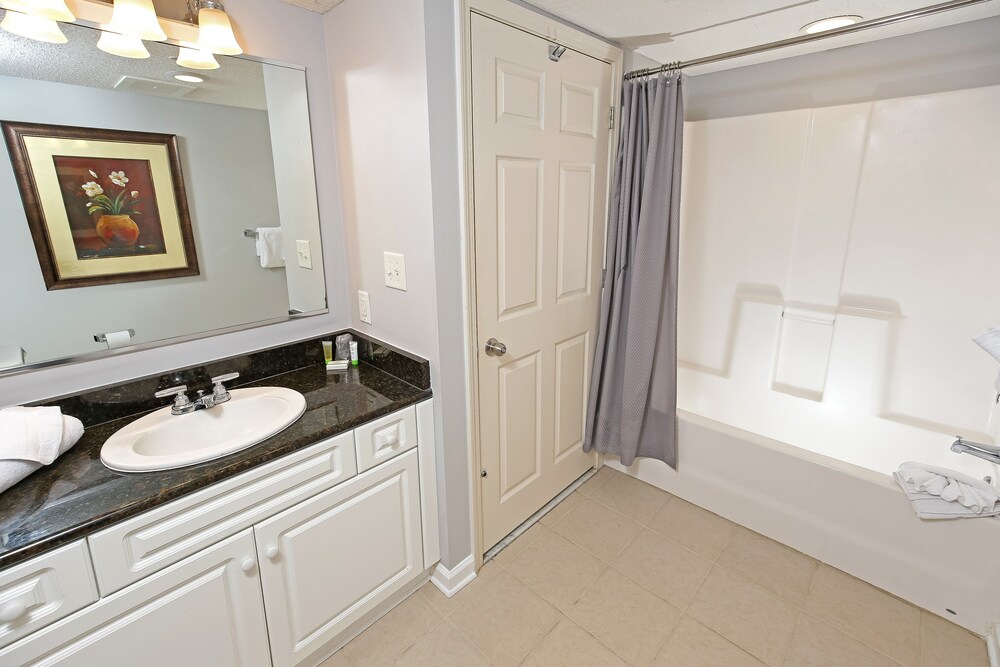 Barefoot Resort & Yacht Club - photo 68
