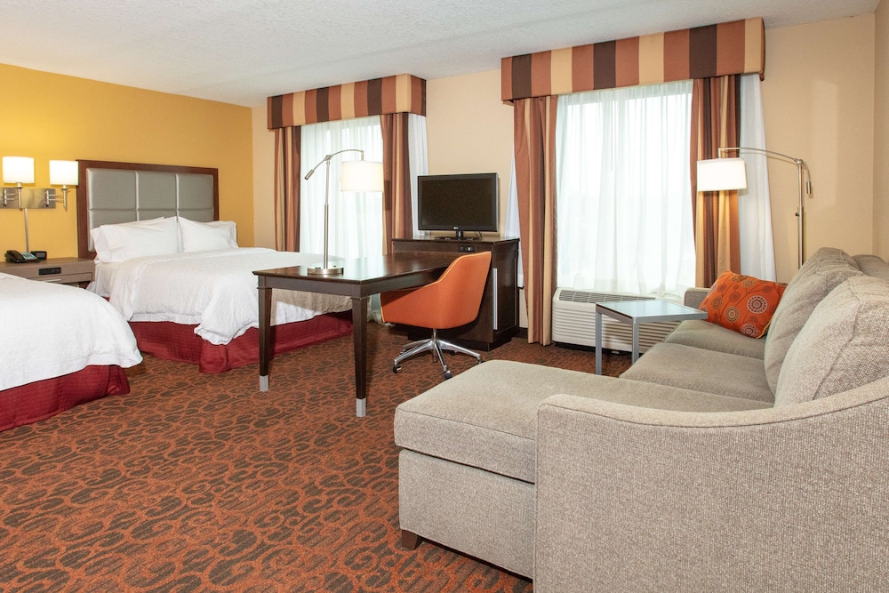 Hampton Inn Suites Jacksonville Airport - photo 12