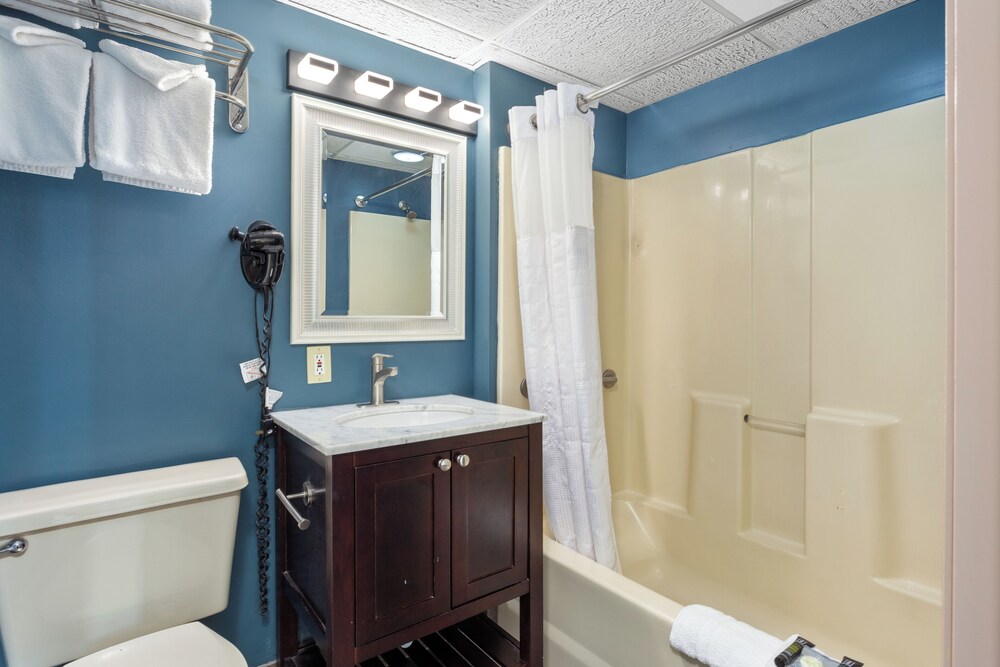 Americana Motor Inn Oceanfront - photo 20